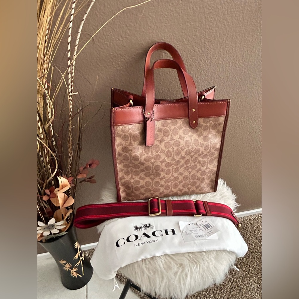 Authentic Coach Tote W/ removable stylish strap & Dust Bag!!